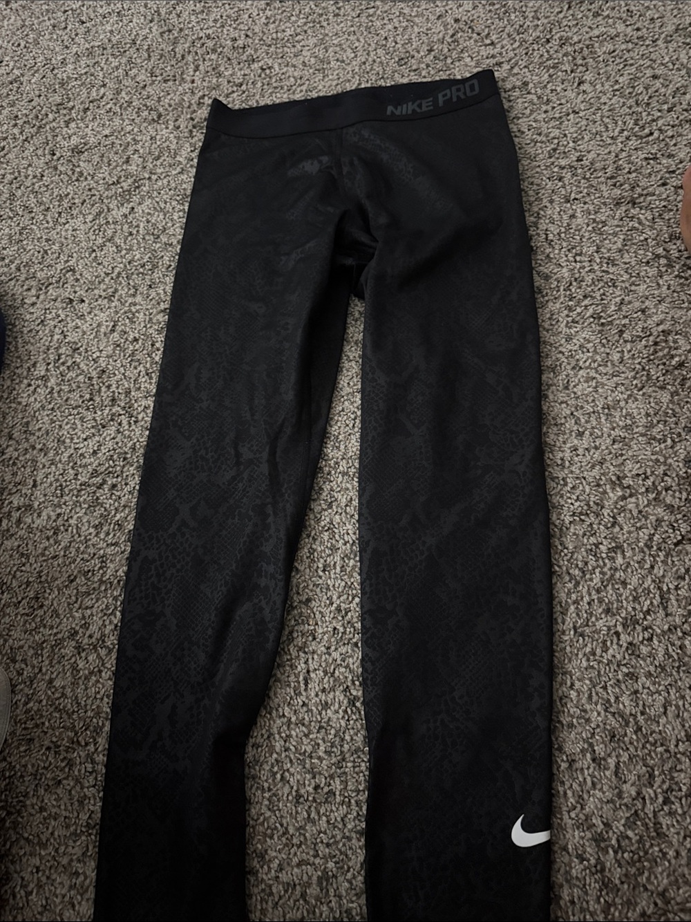 Nike Pro Women's Black Snake-Print Jeggings